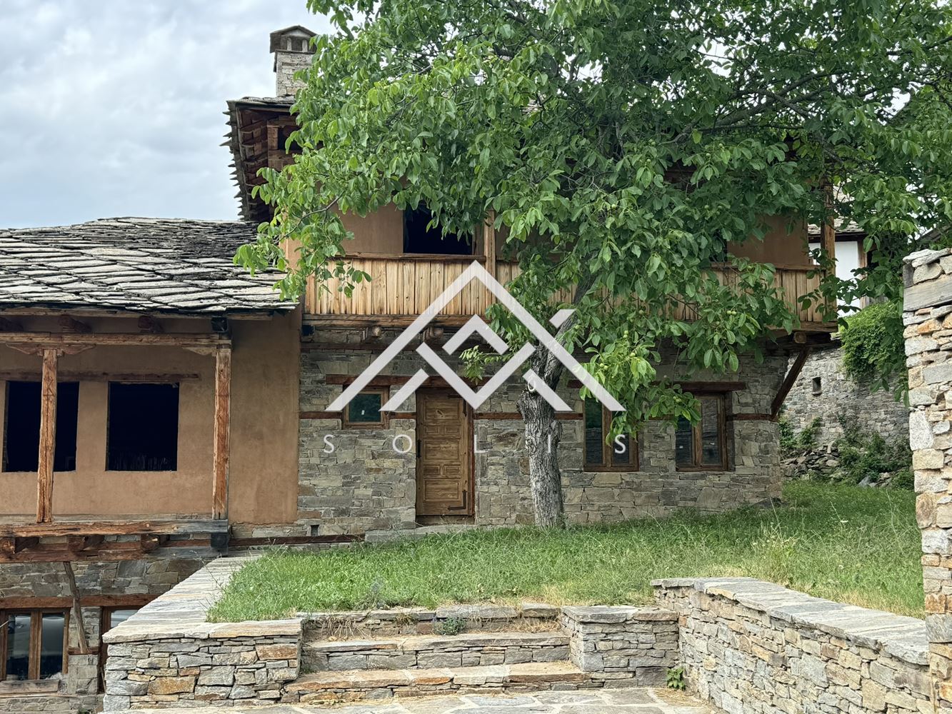 Boutique complex with 4 properties with total area: 2860 sq.m. in the village of Kovachevitsa for sale - 0