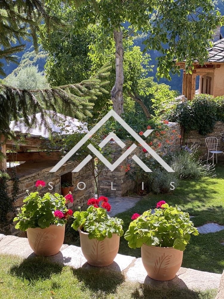 Boutique complex with 4 properties with total area: 2860 sq.m. in the village of Kovachevitsa for sale - 0