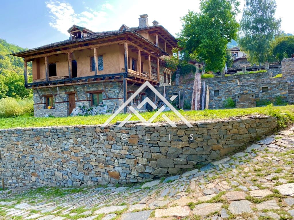 Boutique complex with 4 properties with total area: 2860 sq.m. in the village of Kovachevitsa for sale - 0
