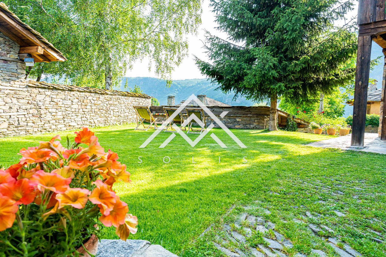 Boutique complex with 4 properties with total area: 2860 sq.m. in the village of Kovachevitsa for sale - 0